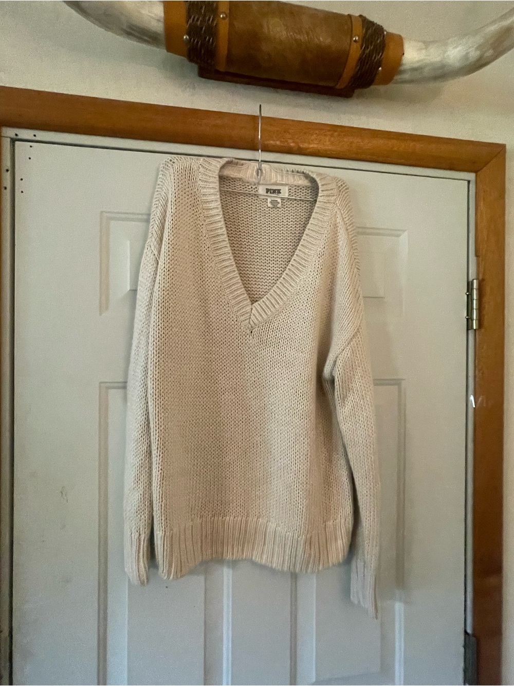 PINK Victoria's Secret Women's Knit V-Neck Pullover Sweater Ivory Size M